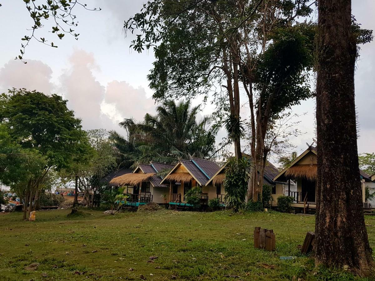 ฺBay Yard Hut Hotel เกาะช้าง ภายนอก รูปภาพ