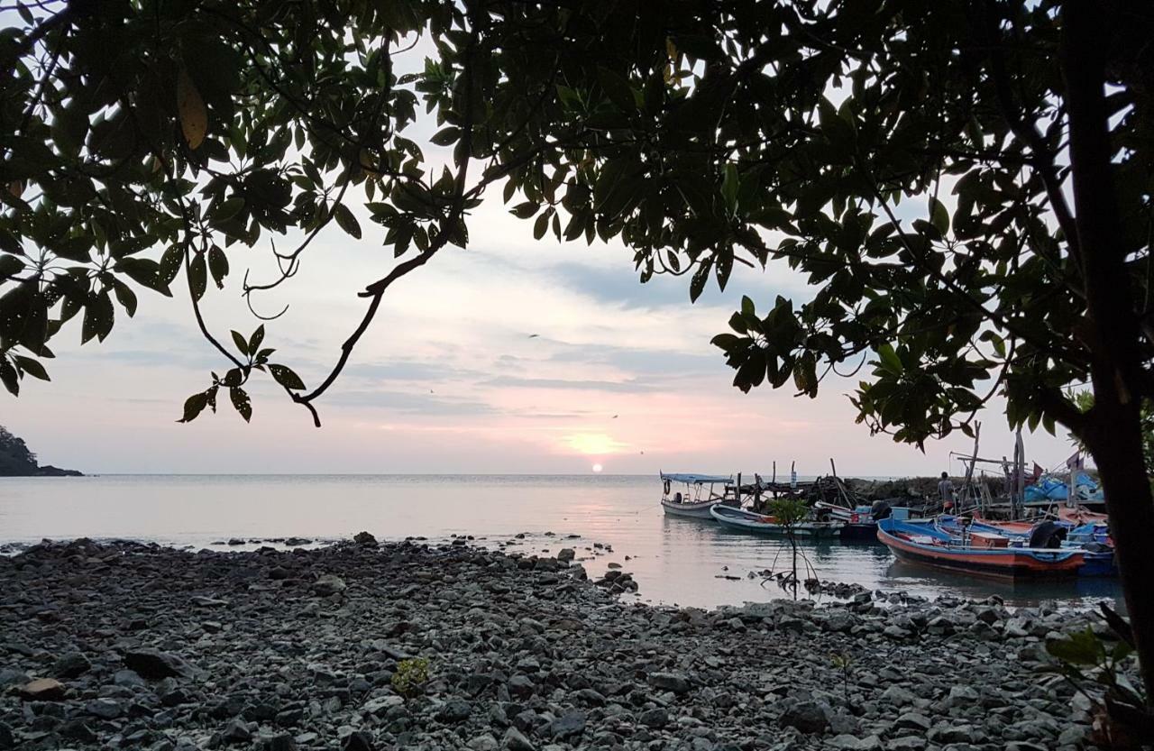 ฺBay Yard Hut Hotel เกาะช้าง ภายนอก รูปภาพ